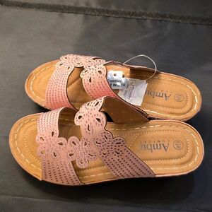 BRAND NEW AMBU FLORAL DESING WOMEN'S MULE SANDAL